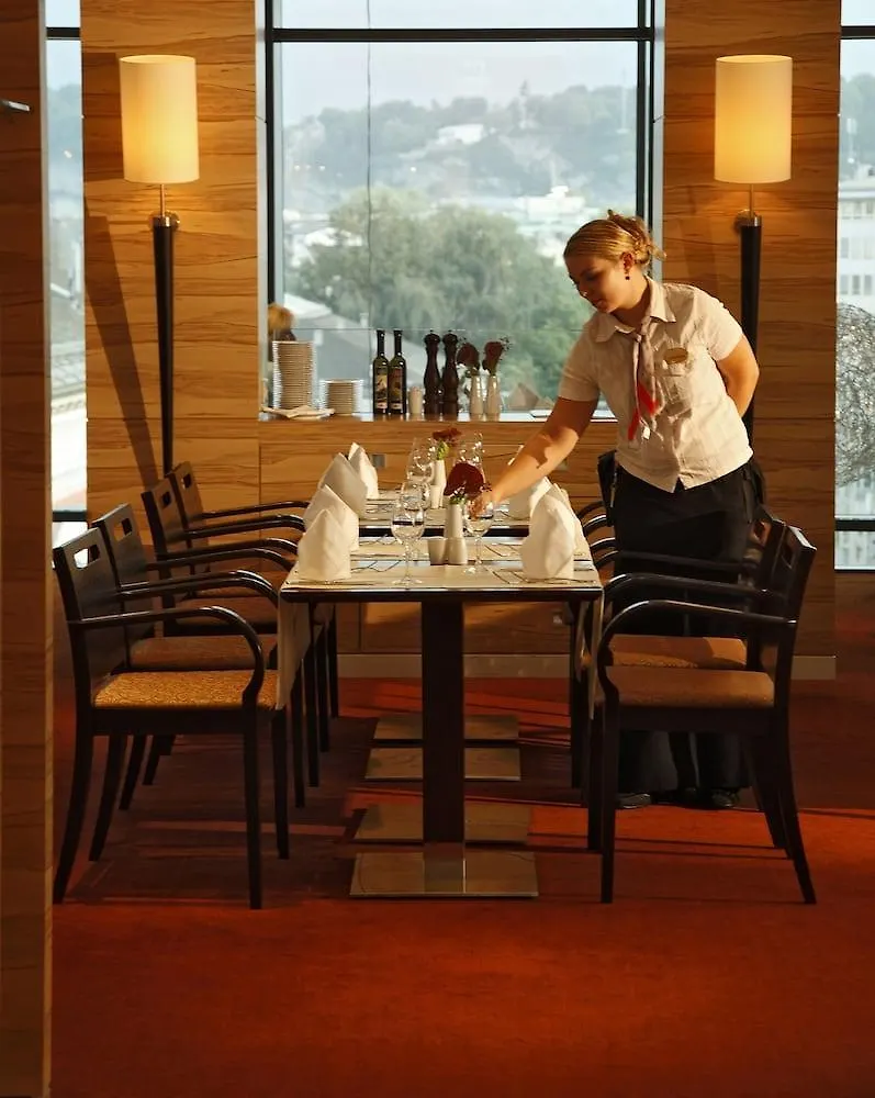H+ Hotel Salzburg 4*,